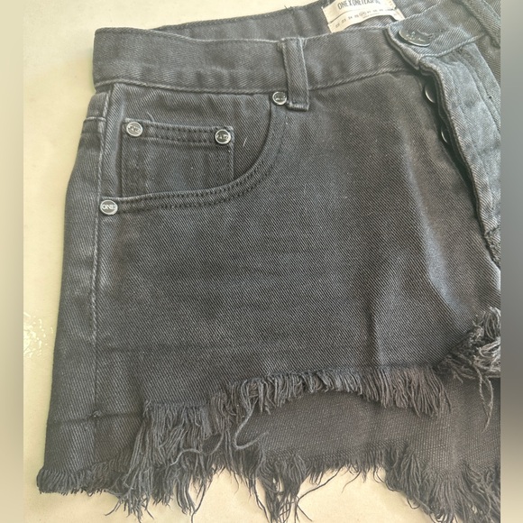 One Teaspoon Black Denim Frayed Shorts – Mid Rise Raw Hem Festival | Size 26 - Picture 6 of 11